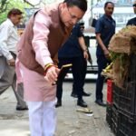 सीएम हेल्पलाइन पर दर्ज शिकायत की पड़ताल करने खुद मौके पर पहुंचे सीएम धामी