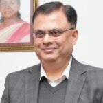 उत्तराखंड हाईकोर्ट का कड़ा रुख: सचिव नितेश कुमार झा और विस्तार गुप्ता को अवमानना नोटिस जारी