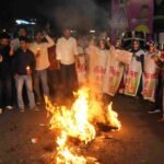 अंकित भंडारी को न्याय दो, दुष्यंत गौतम को बर्खास्त करो के नारे के साथ महिला कांग्रेस ने किया पुतला दहन।